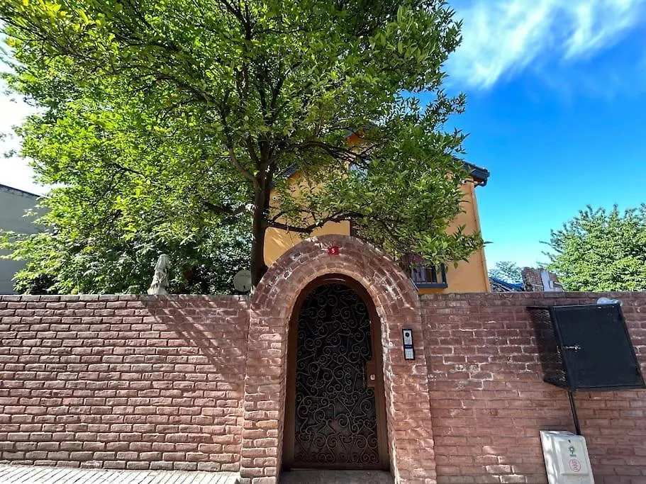 Villa Arancia Istanbul - Garden, Bbq, Sauna & Turkish Bath By The Tram In Fatih