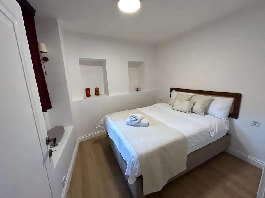Villa Arancia Istanbul - Garden, Bbq, Sauna & Turkish Bath By The Tram In Fatih 0*,