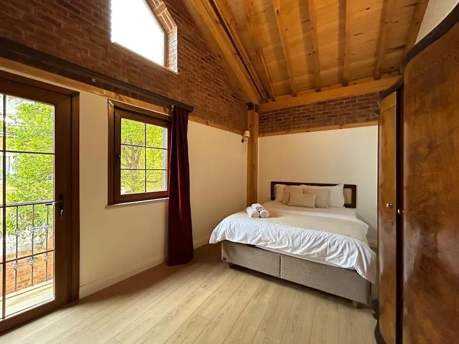 Villa Arancia Istanbul - Garden, Bbq, Sauna & Turkish Bath By The Tram In Fatih 0*,